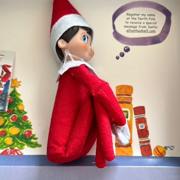 Red Holiday Figure - Picture 4 of 10